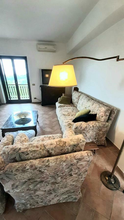Villa Pacchini Poggio Mirteto Eksteriør bilde